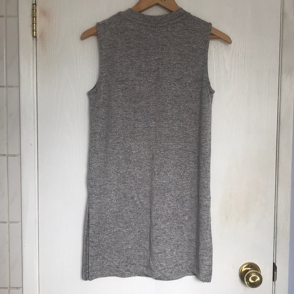 Grey tank top - Picture 3 of 4